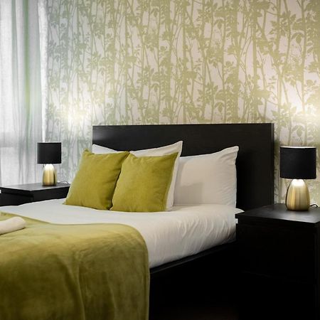 Stylish One Bed Apartment Central Mk- The Hub 米尔顿凯恩斯 外观 照片