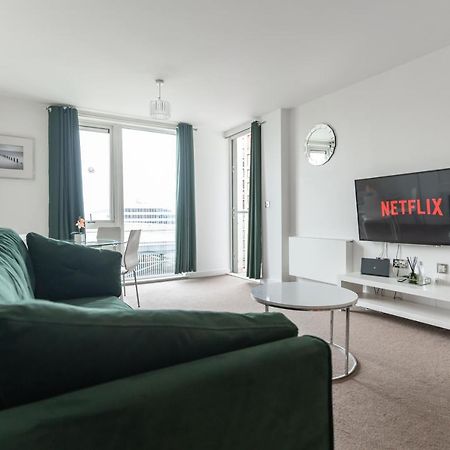 Stylish One Bed Apartment Central Mk- The Hub 米尔顿凯恩斯 外观 照片