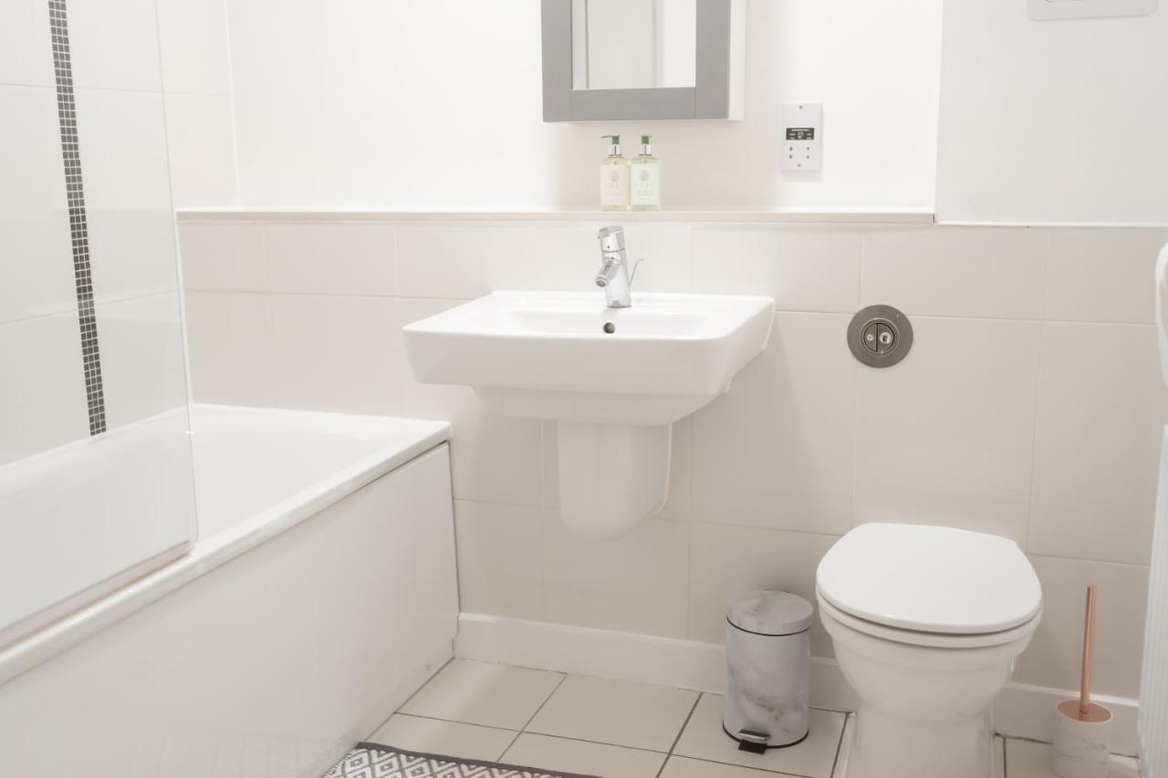 Stylish One Bed Apartment Central Mk- The Hub 米尔顿凯恩斯 外观 照片