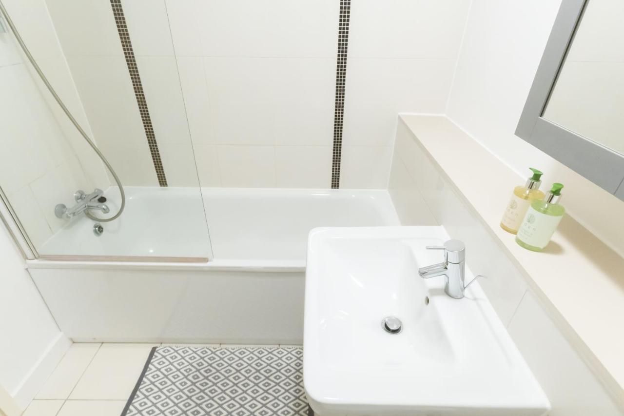 Stylish One Bed Apartment Central Mk- The Hub 米尔顿凯恩斯 外观 照片